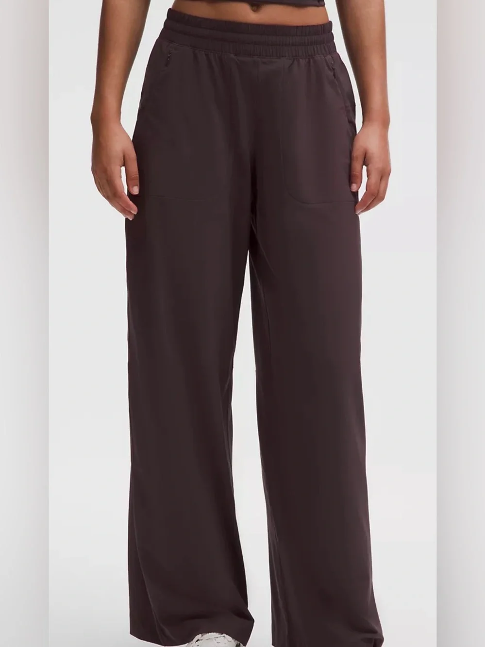 Lululemon swift mid rise Wide-Leg Pants. Brown. Size 0